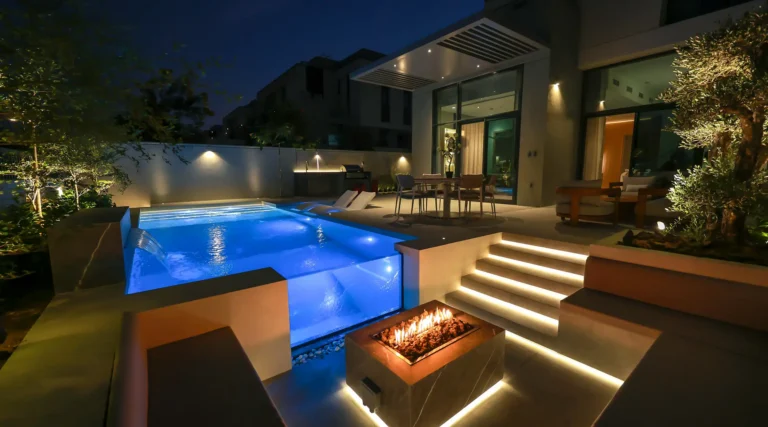 Villa pool and garden built by one contractor in Dubai